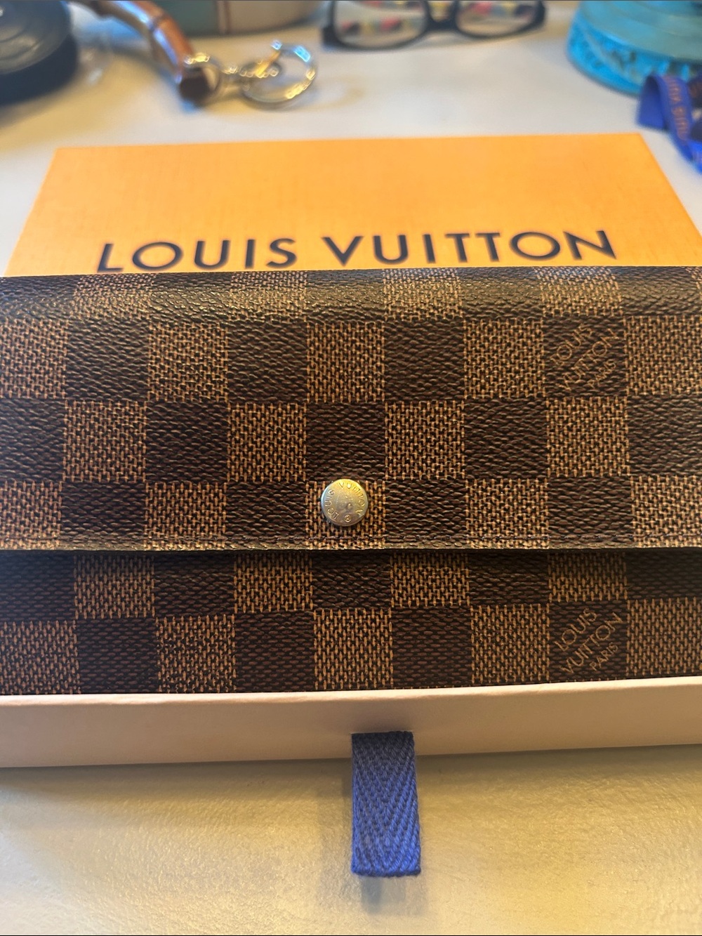 LV Sarah Wallet in Damier Ebene Canvas Date code CH 5009